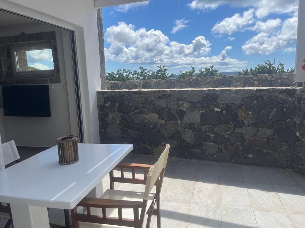 Milesian Suites Adamantas  Ruang foto
